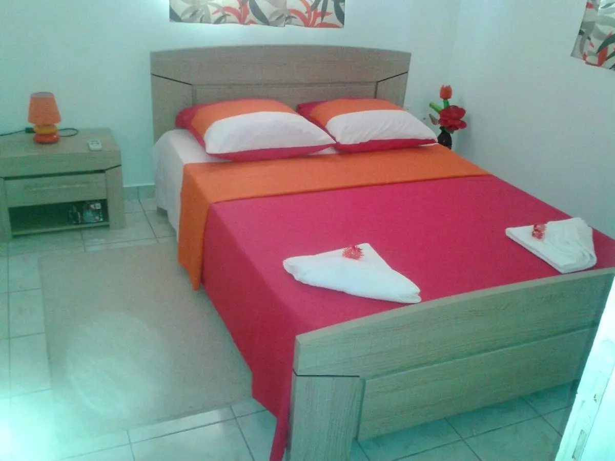 Maison Chaleureuse A Le Moule Avec Piscine Partagee Casa vacanze
