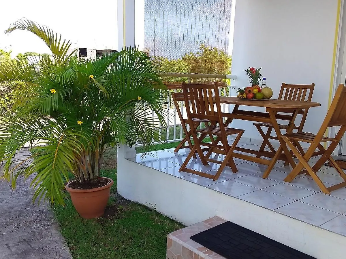 Casa vacanze Maison Chaleureuse A Le Moule Avec Piscine Partagee Guadalupa