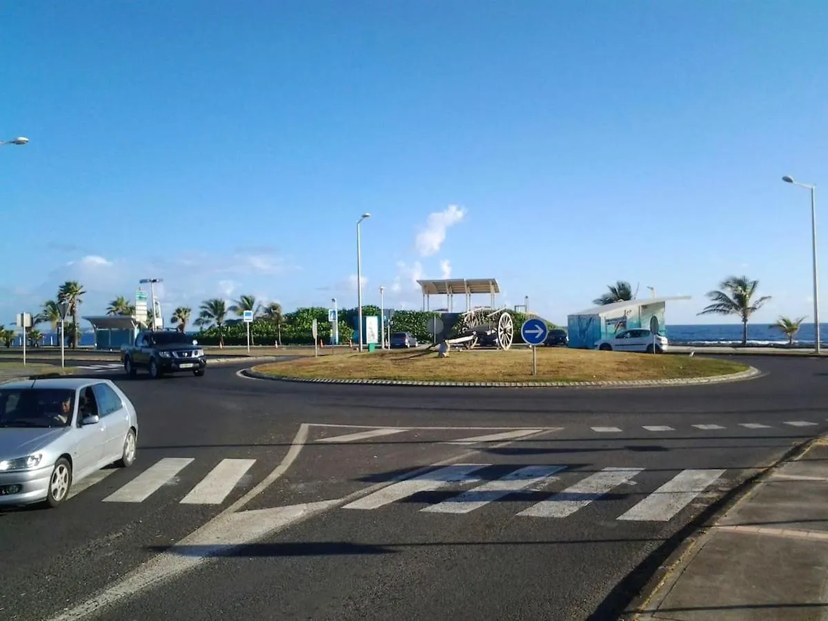 Casa vacanze Maison Chaleureuse A Le Moule Avec Piscine Partagee Guadalupa