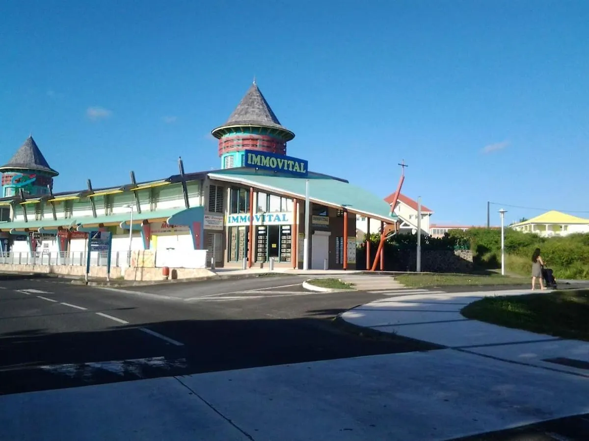 Maison Chaleureuse A Le Moule Avec Piscine Partagee 0*,  Guadalupe
